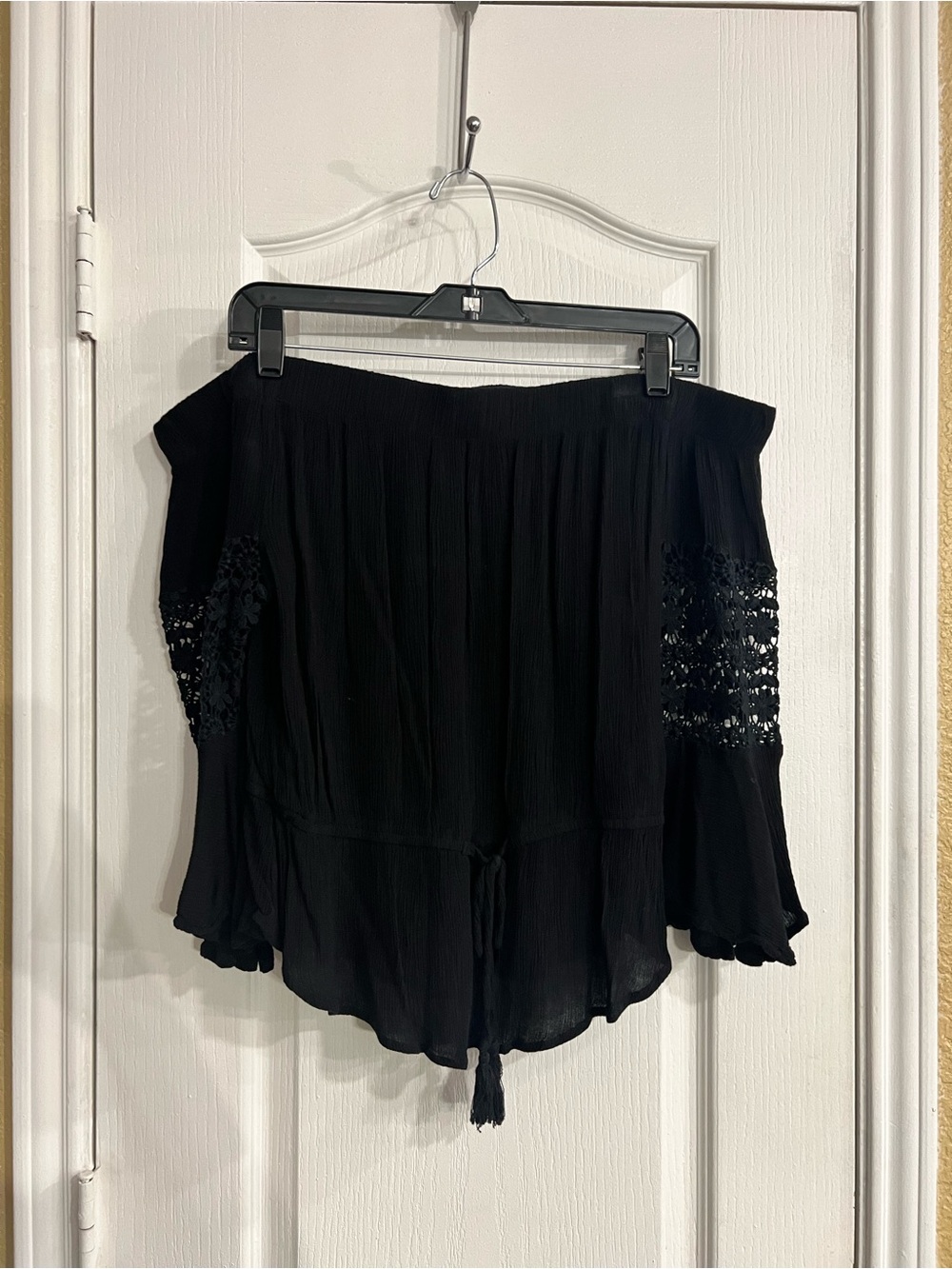 Women's Black Off-Shoulder Crochet Sleeve Blouse